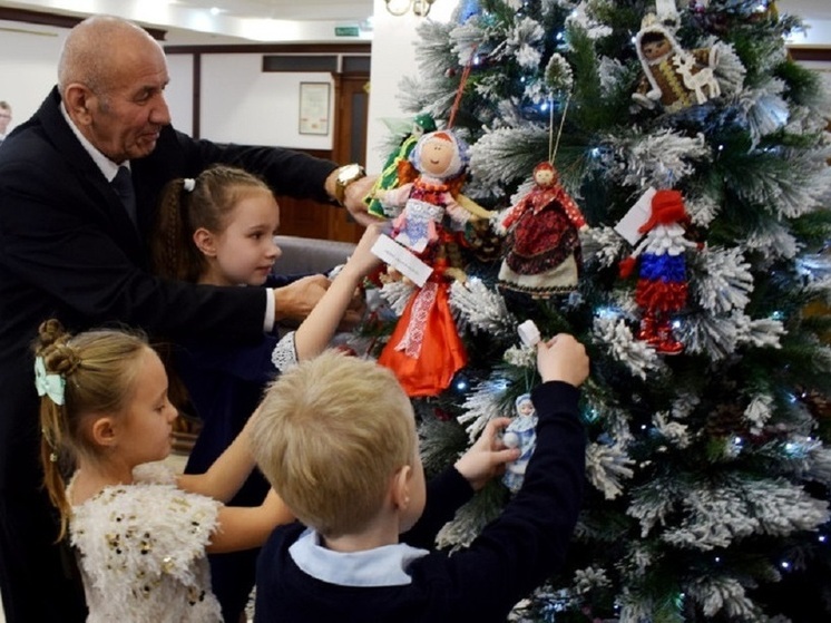 В Иванове дети создали уникальные этно-игрушки к Году единства народов России