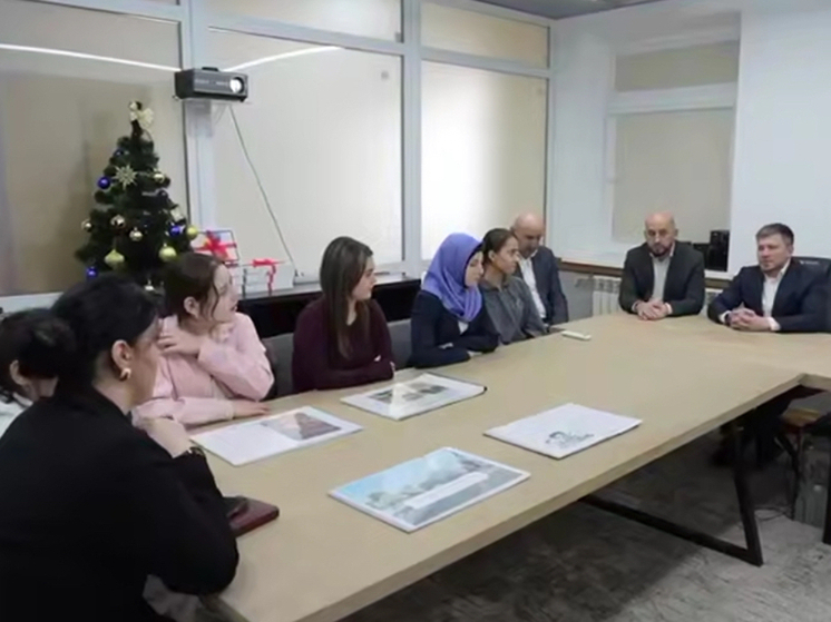 Победительницы конкурса «Юная краса ЖКХ» посетили Управление архитектуры Махачкалы