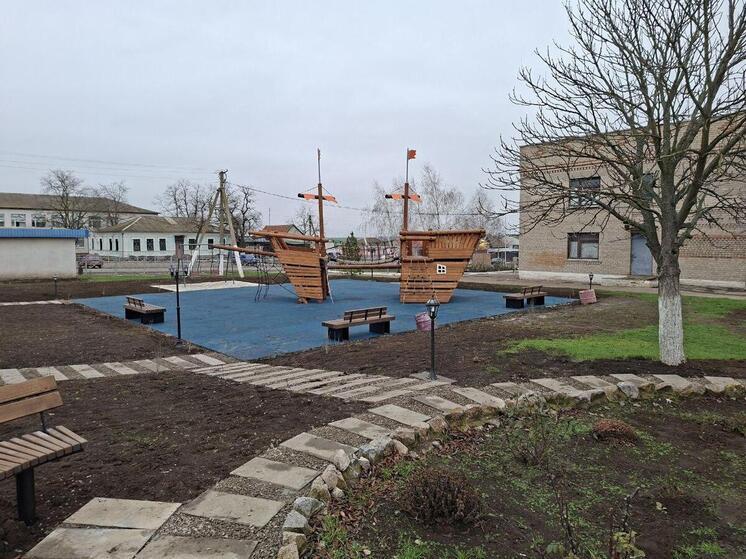 В Новоданиловке сдана в эксплуатацию благоустроенная территория у местного Дома культуры