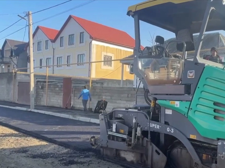 В Махачкале на улице Карабудахкентской завершают капитальный ремонт дороги