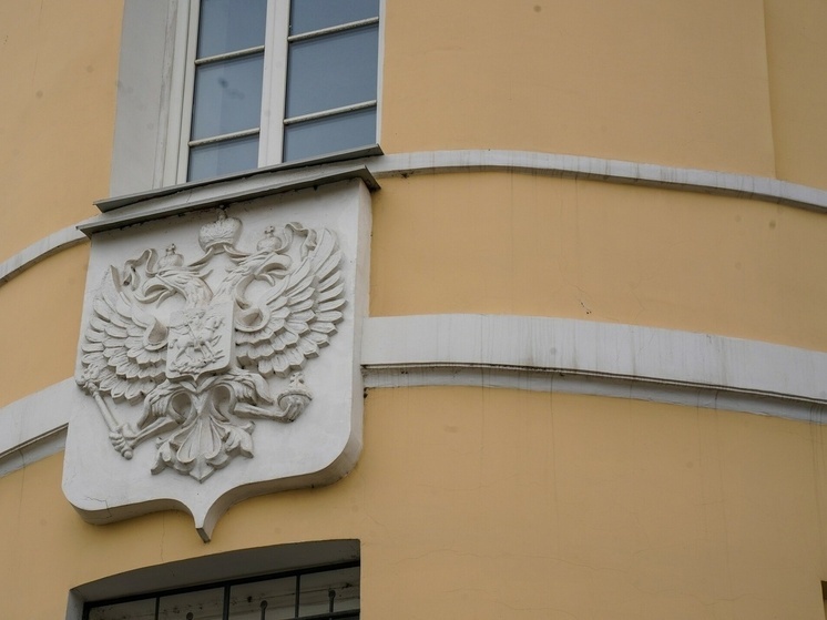 В Узловой мужчина пытался попасть в суд с ножом, встроенным в зажигалку