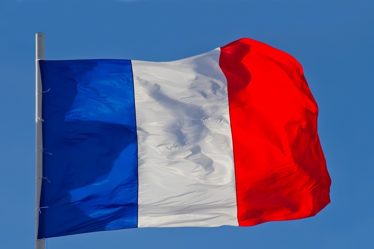 Французская полиция провела обыски у министра культуры