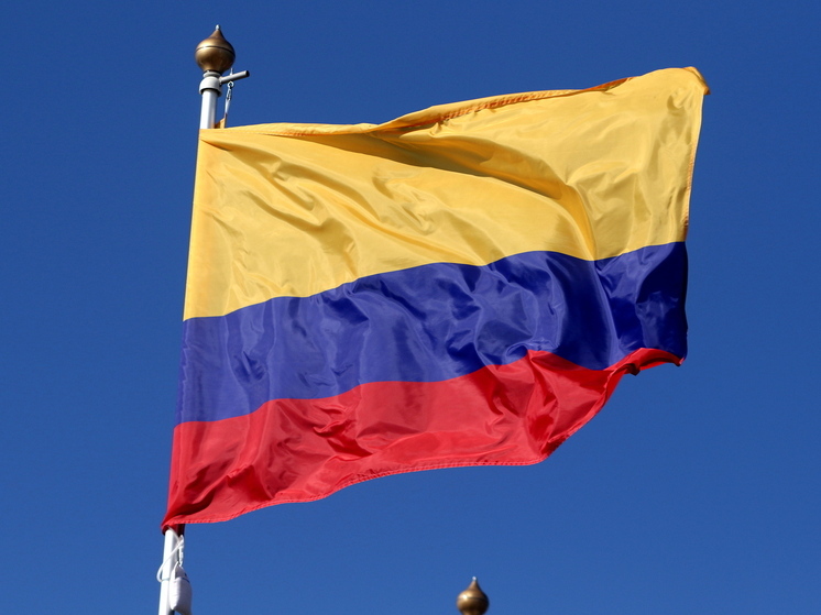 Президент Колумбии отверг призыв Мадуро объединить армии двух стран