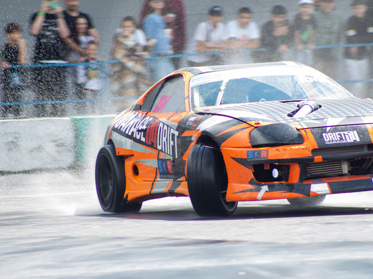 В Новосибирске полиция оштрафовала 90 «дрифтеров» и эвакуировала 10 машин