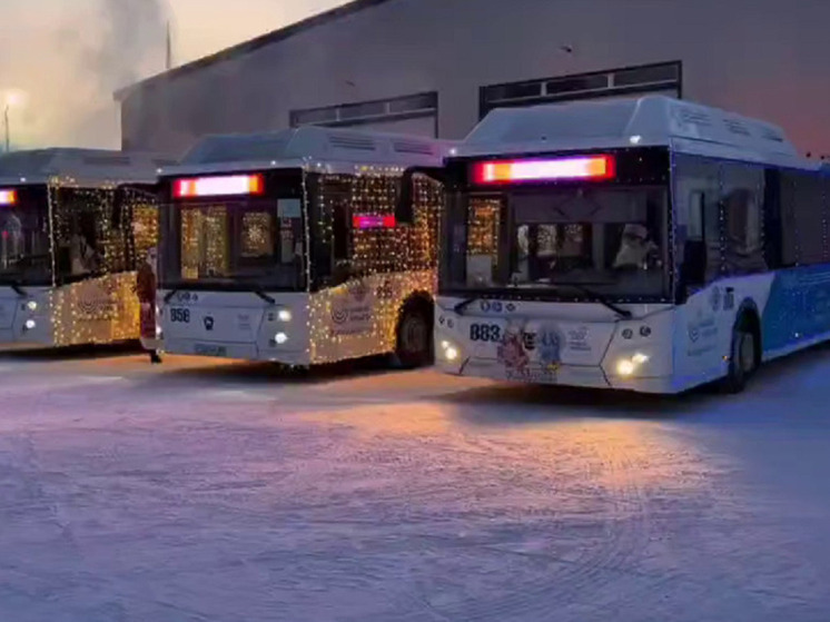 Самый новогодний автобус выберут в Новом Уренгое