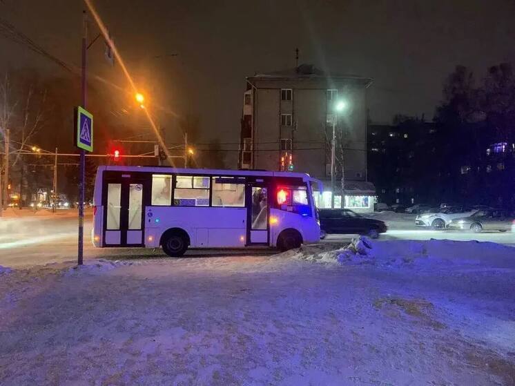 В Томске автобус сбил 17-летнюю девушку  на пешеходном переходе