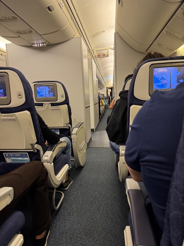 Орловские приставы вынесли должникам более 28 тысяч постановлений о запрете выезда за границу