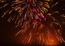 Встретить Новый год под красочный фейерверк - любимая традиция жителей Владивостока