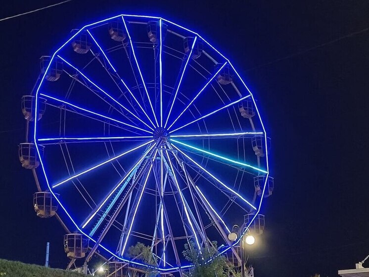 Стала известна дата запуска и стоимость билетов на 57-метровое колесо обозрения в Барнауле