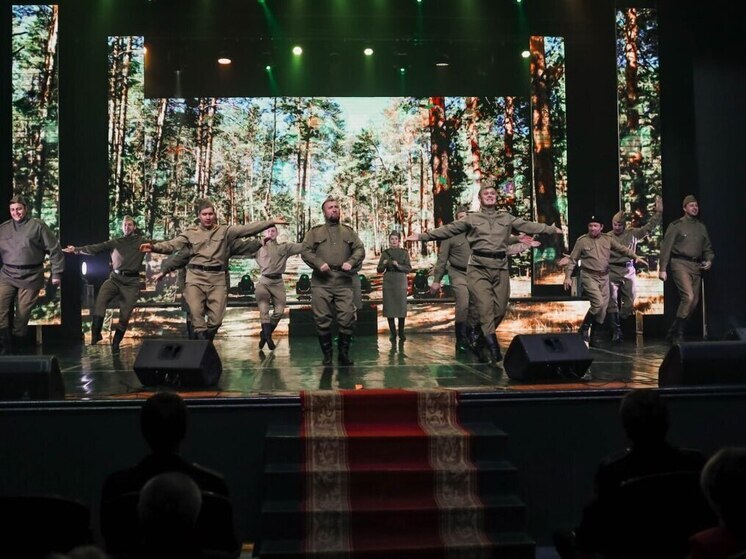 В Улан-Удэ наградили жителей за вклад в патриотическое воспитание