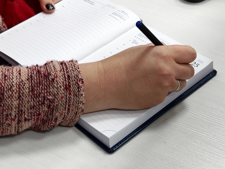 Исследование: 68% взрослых читают и слушают сказки