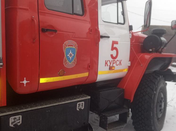 За сутки пожарные Курской области потушили один пожар и выезжали на два ДТП