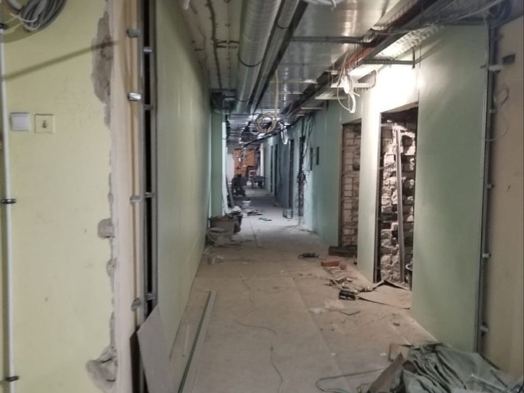 Ремонт Череповецкой городской больницы завершится к концу весны