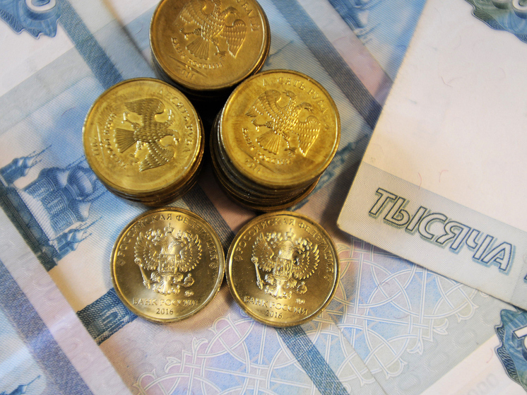 Только 38% Архангелогородцев ждут новогоднюю премию, остальные смирились