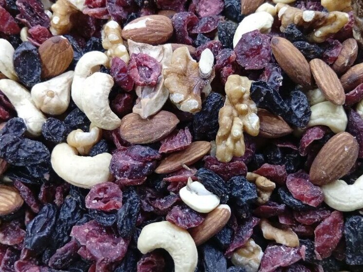 В Калининград завезли сотни тонн импортного изюма