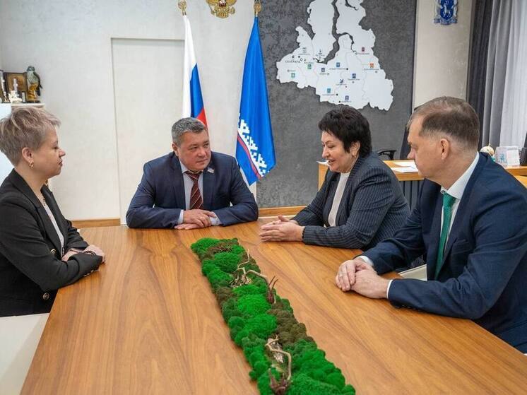 Представители власти Ставропольского края знакомятся с работой ямальского парламента