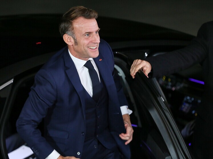 Макрон выразил мнение относительно дальнейшего диалога ЕС и России