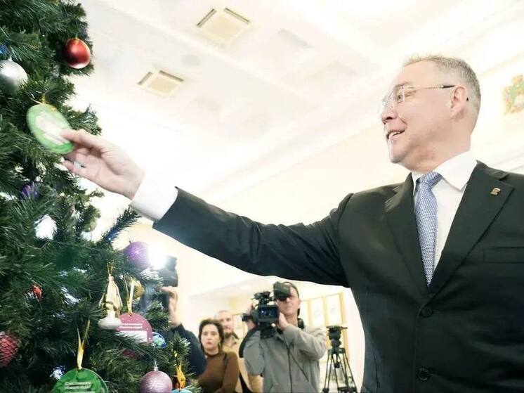 Губернатор Ставрополья Владимир Владимиров присоединился к акции «Ёлка желаний»