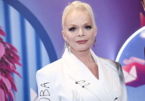 Мосгорсуд готовится рассмотреть дело о выселении Ларисы Долиной из квартиры, которую Верховный суд оставил за Полиной Лурье