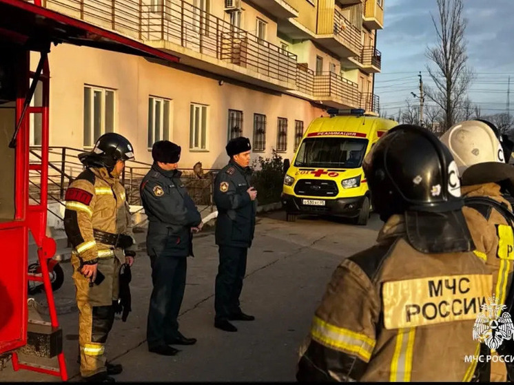 Сотрудники МЧС потушили условный пожар в многоквартирном доме в Махачкале