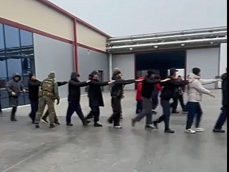 В Новоусманском районе проверили документы у 500 мигрантов