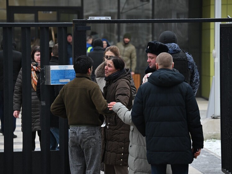 Родители учеников Успенской школы, где подросток зарезал ребенка и ранил охранника, записывают обращения к Владимиру Путину