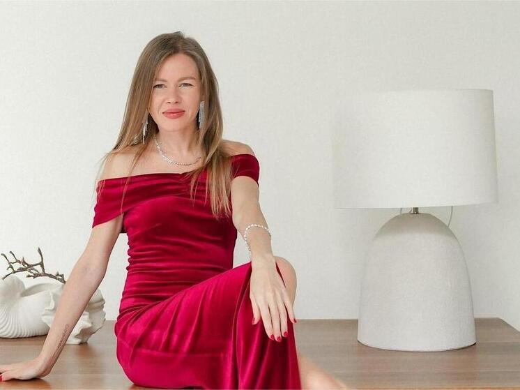 Как соединить здоровый образ жизни и обычную городскую неидеальную жизнь, когда пробежки – только по выходным, есть недосып и даже вредные перекусы? Когда сильно хочется быть в команде ЗОЖников, но реальность не отпускает, а количество информации – что вредно, а что полезно – сбивает с толку