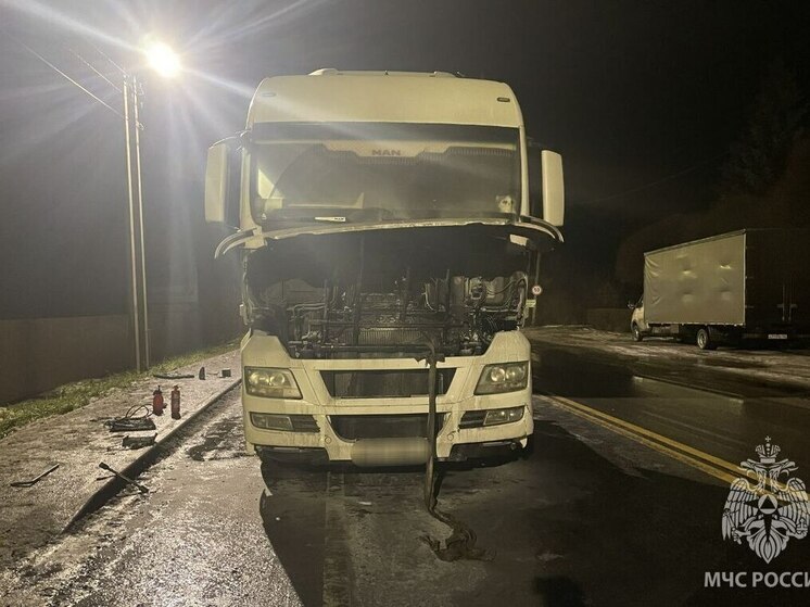 В Ивановской области загорелся автомобиль