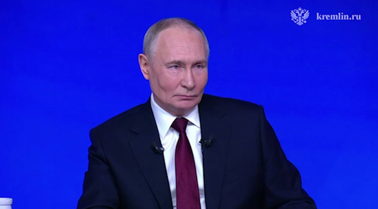 Владимир Путин прокомментировал видео Зеленского на фоне стелы в Купянске