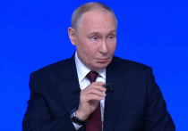 В ходе ежегодной «Прямой линии» президент России Владимир Путин прокомментировал распространившееся в конце прошлой недели видео Владимира Зеленского на фоне стелы при въезде в Купянск Харьковской области