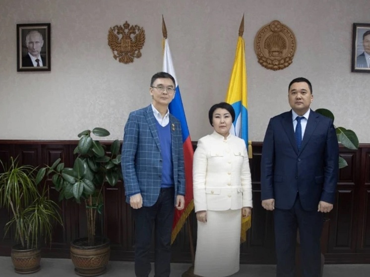 Баатра Китинова удостоили звания «Заслуженный деятель науки Республики Калмыкия»