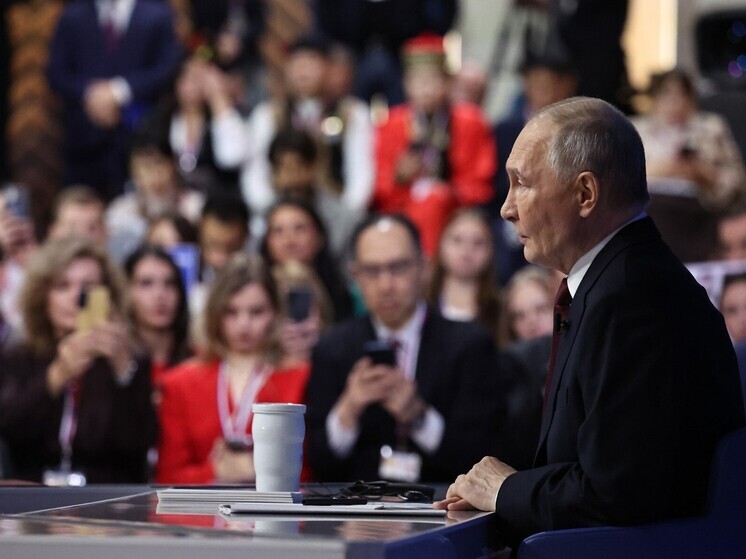 Путин дал универсальный совет по борьбе с телефонными мошенниками