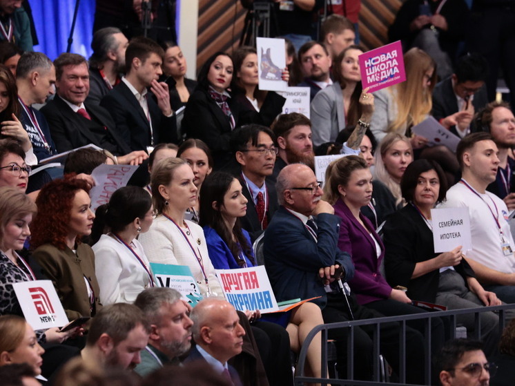 Стало известно, о чём спрашивали президента омичи на прямой линии