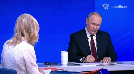 Владимир Путин о новых мерах поддержки семей с детьми