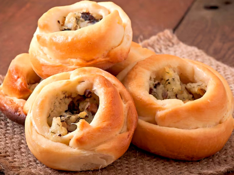 В Липецке выявили 18 точек фаст-фуда с опасным мясом