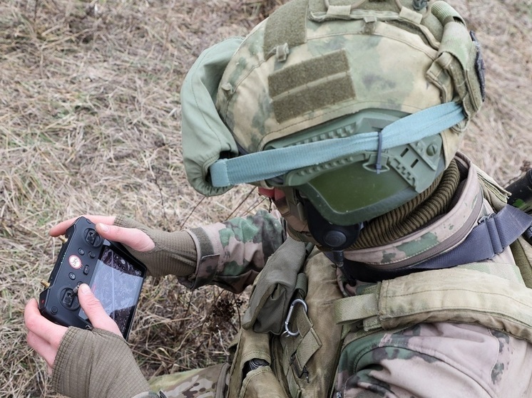 Военэксперт Живов: задача по созданию тяжелых беспилотников для СВО будет решена