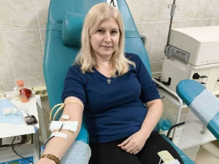 В свой профессиональный праздник работники ЗАГСов решили пролить кровь за люди своя