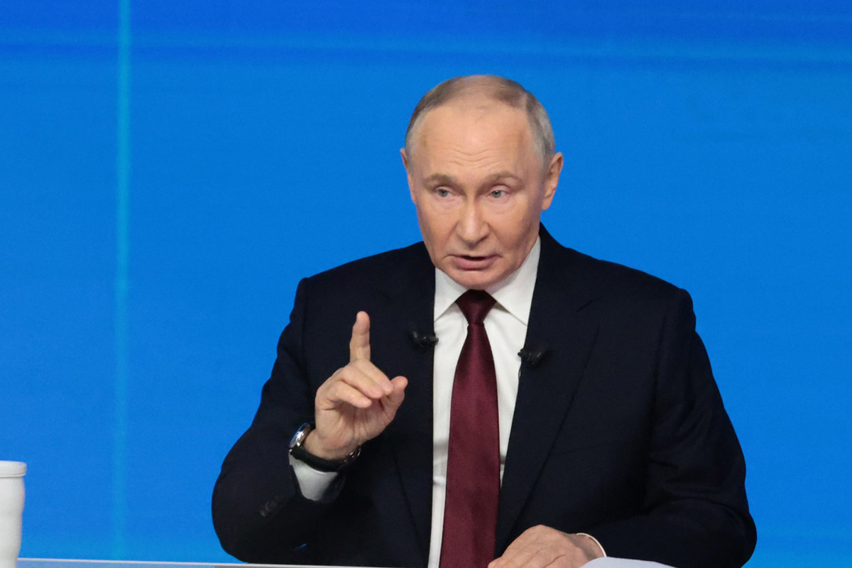 В ответ на призыв Владимира Путина поэт и основатель театра из Москвы пообещал родить троих детей до 2030 года