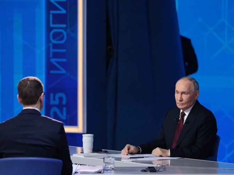 Путин потребовал жёстко контролировать цены на льготные препараты во всех аптеках