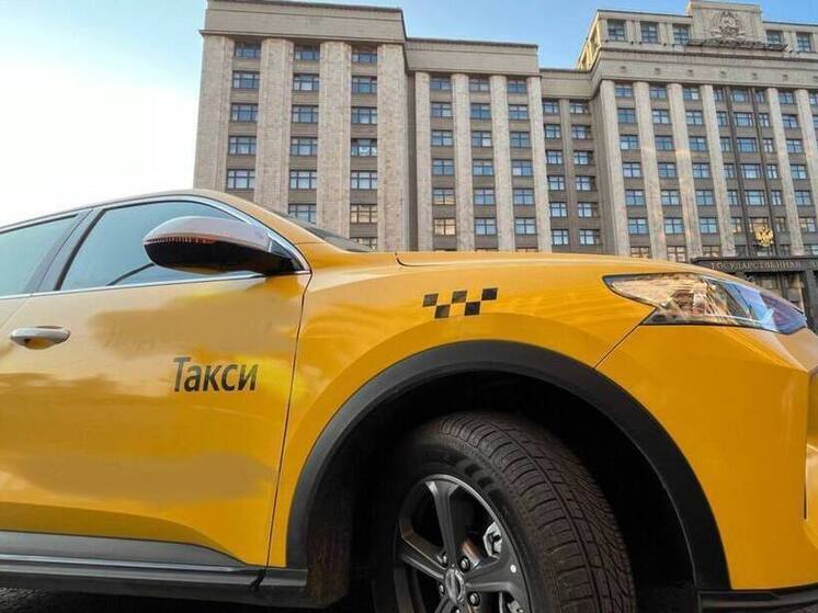 В Оренбурге пассажирка такси с наркотиками напала на полицейского