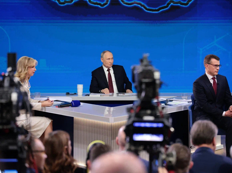 Путин пообещал расширять господдержку молодых медиков