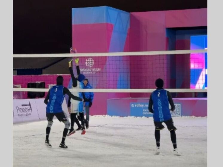 Волейболисты «Динамо-ЛО» одержали победу на снежной площадке в Казани