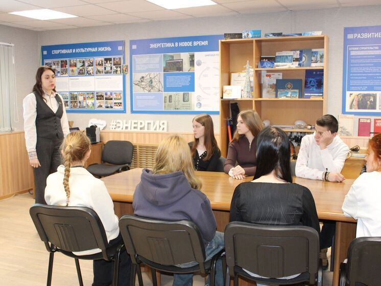 Энергия поколений: ученики Хиславичской школы посетили смоленский филиал «Россети Центр»