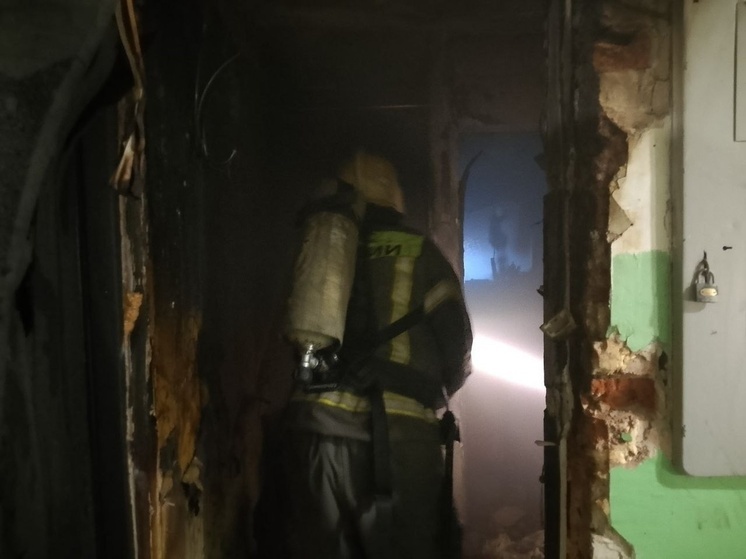 В Екатеринбурге спасли человека при пожаре девятиэтажке