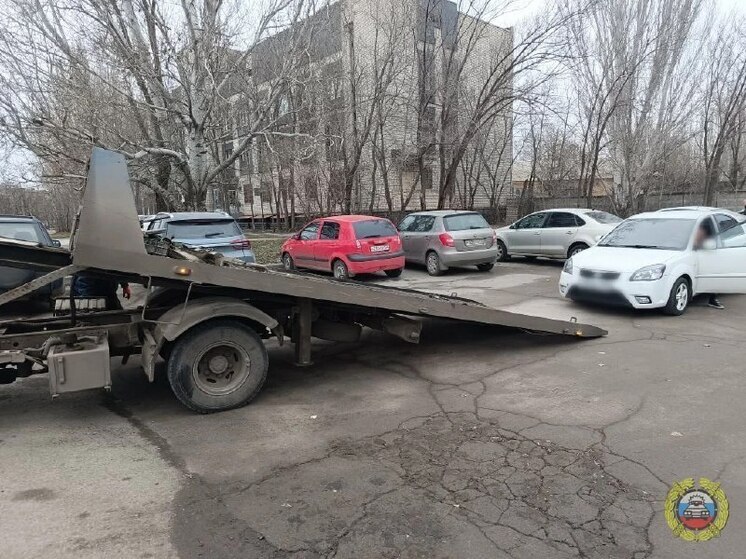 В Волгоградской области во время рейда выявили 24 водителя-должника
