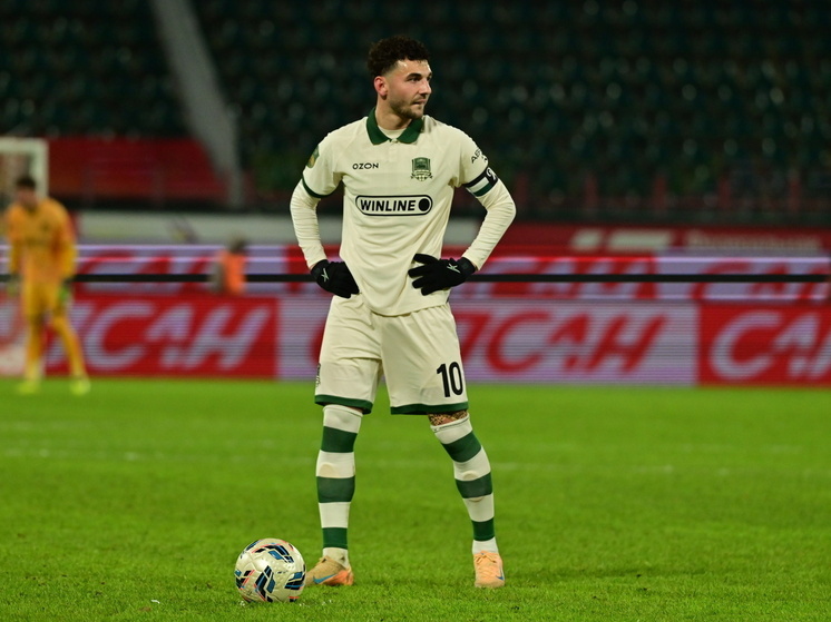 Чемпионат Российской Премьер-лиги (РПЛ) ушёл на зимние каникулы, и теперь нам ещё надо подождать, чтобы узнать, в какой форме команды вернутся к продолжению первенства. Как только закончилась первая часть, так сразу в информационное поле проникло огромное количество слухов о возможных трансферах. Один из первых кого начали «продавать», это, конечно, капитан «Краснодара» Эдуард Сперцян – один из лучших футболистов РПЛ на сегодня. 