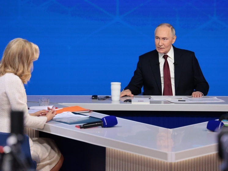 Путин предложил продлить рабочие часы детсадов