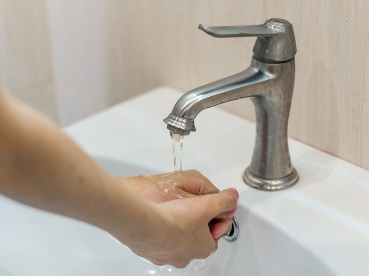 Жительнице Рязани незаконно начислили почти 20 000 рублей за горячую воду