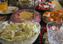 Праздник вместе с коллегами – отличный способ подвести итоги года. Главный внештатный специалист терапевт Минздрава Новгородской области Мария Павлова рассказала, как отметить корпоратив, чтобы в памяти остались только положительные эмоции, а голова на следующий день не болела.