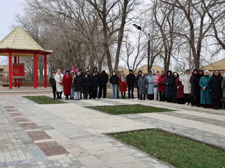 В селе Калмыкии открыли обновленный парк Победы